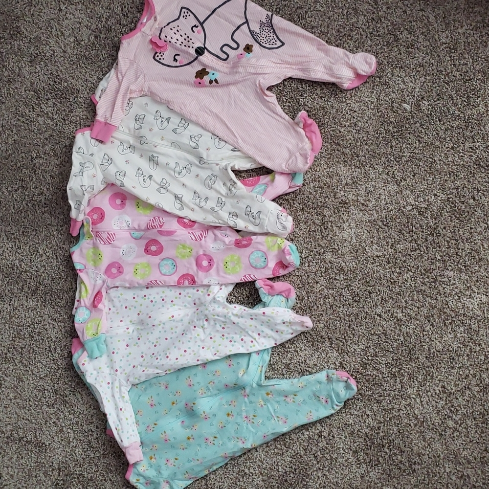 Baby sleepers (5)